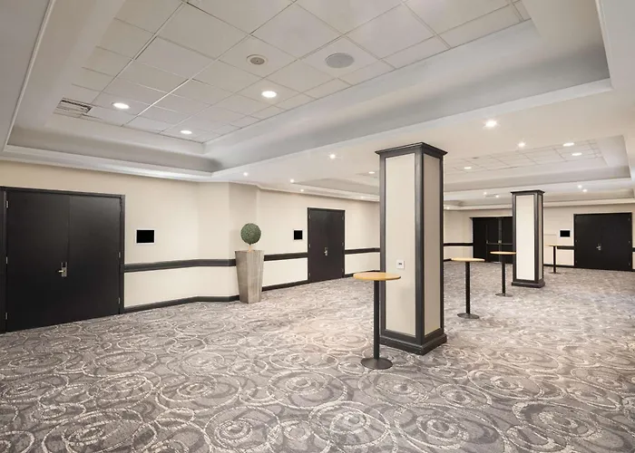 Hilton London Gatwick Airport